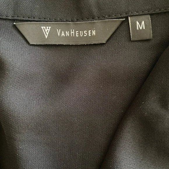 Van Heusen Black Blouse Size M Business Casual Work Top NWOT - Picture 3 of 5